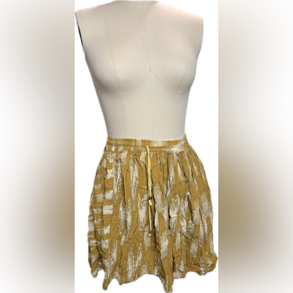 Yellow print midi skirt. Small.